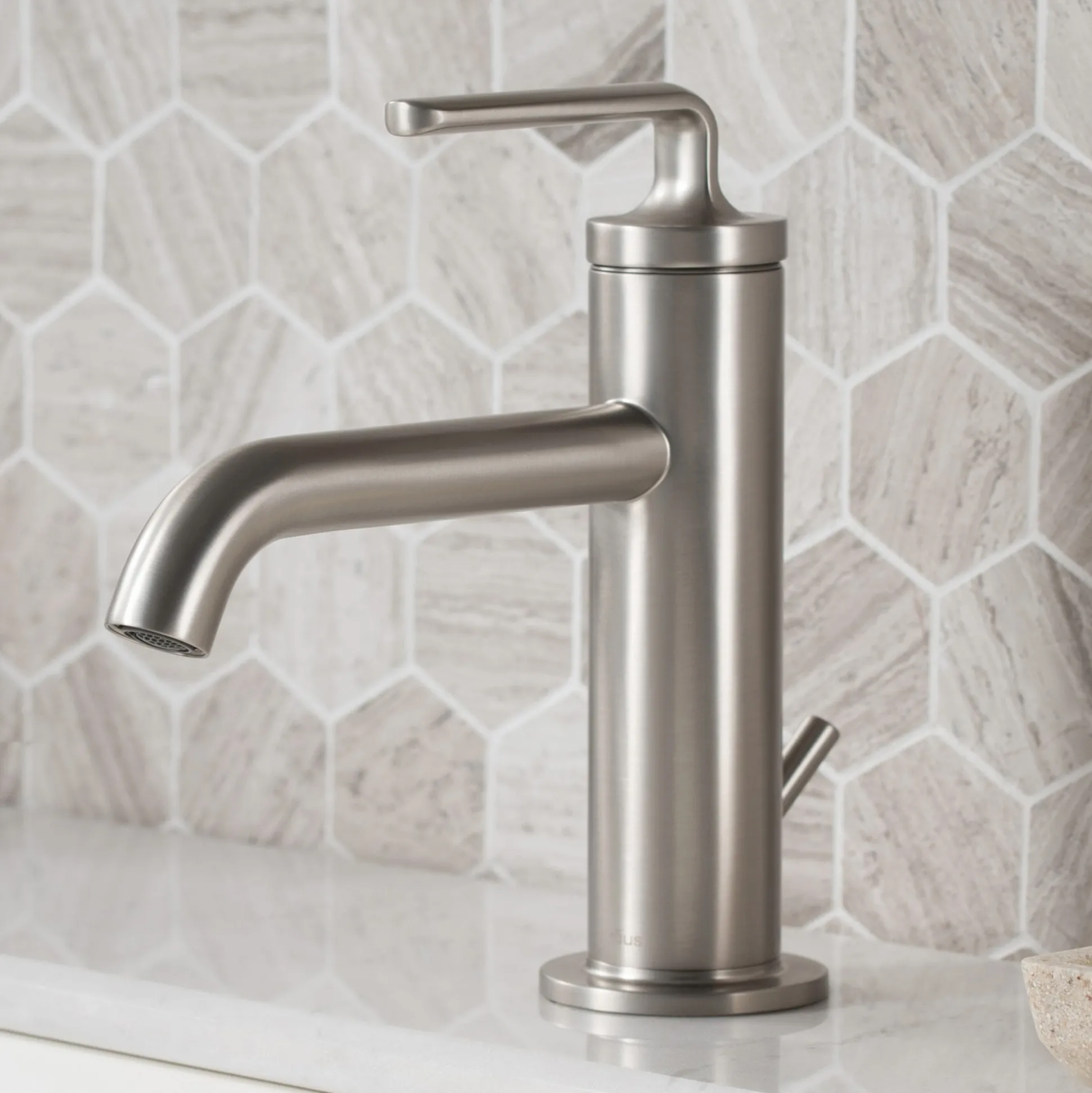 Single Handle Basin Bathroom Faucet with Lift Rod Drain in Spot Free Stainless Steel