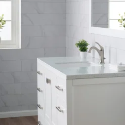 17" Square Porcelain CeramicUndermountBathroom Sinkin Whitewith OverflowDrain