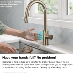 Touchless Sensor Pull-Down Single Handle Kitchen Faucet in Matte Black