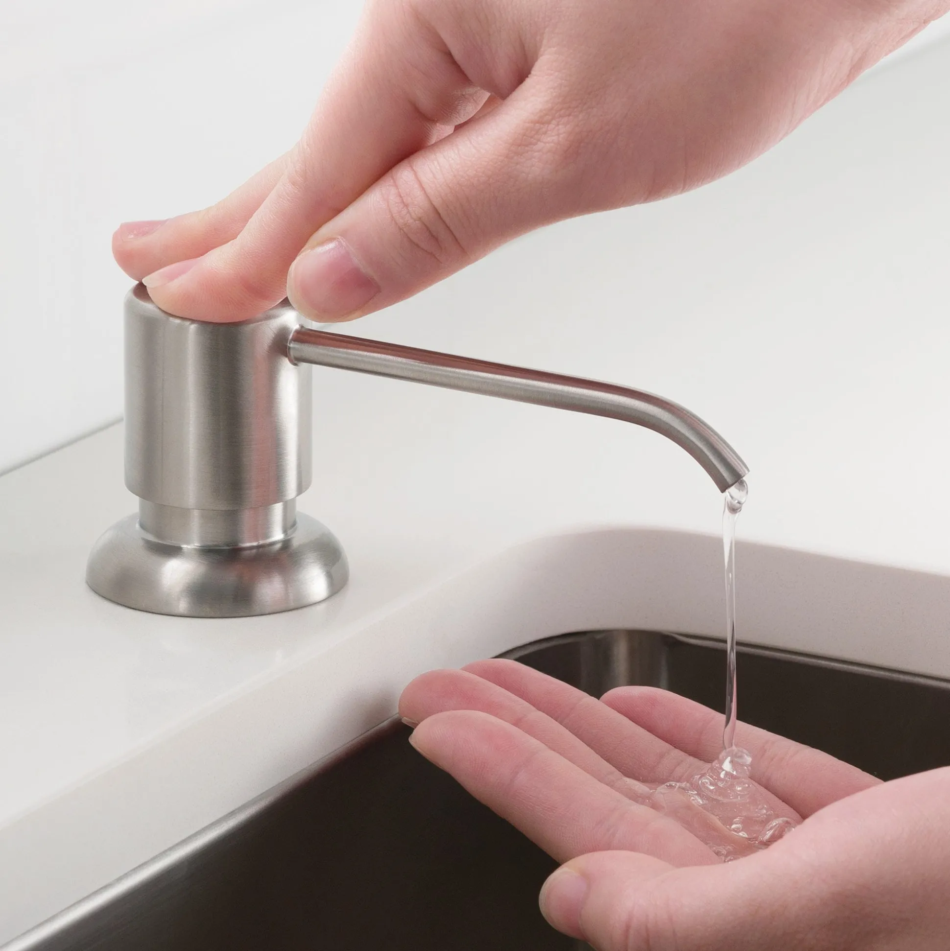 32" Undermount Kitchen Sink w/ Bolden Commercial Pull-Down Faucet and Soap Dispenser in Stainless Steel/Matte Black