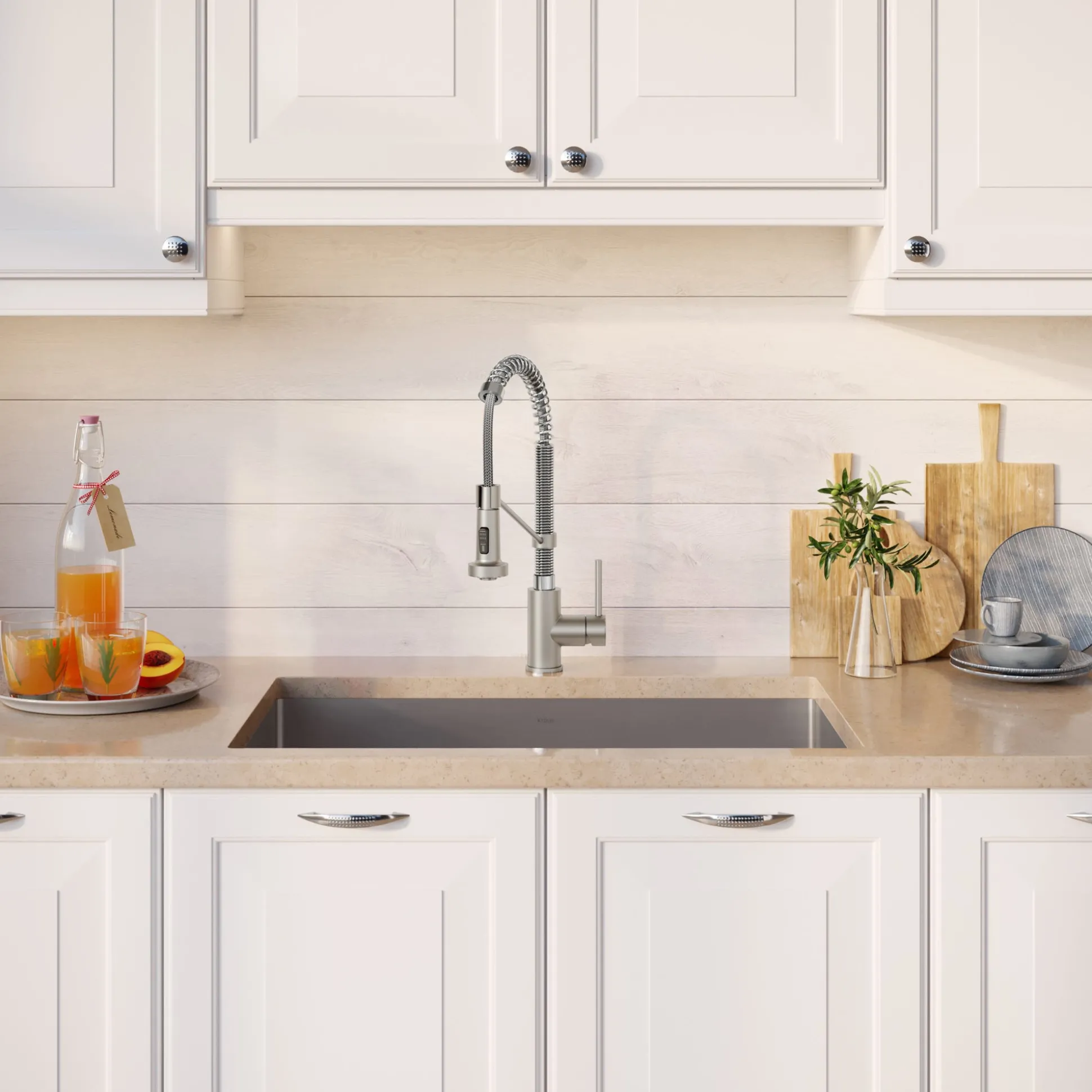 32" Undermount Kitchen Sink w/ Bolden Commercial Pull-Down Faucet and Soap Dispenser in Stainless Steel/Chrome