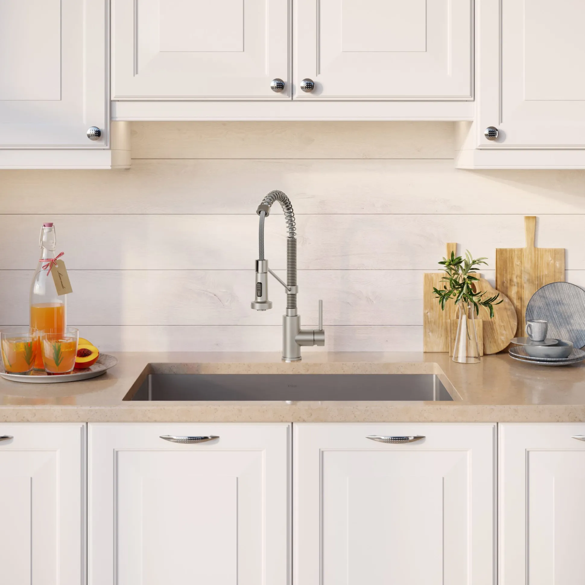 32" Undermount Kitchen Sink w/ Bolden Commercial Pull-Down Faucet and Soap Dispenser in Stainless Steel